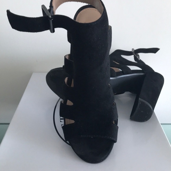 Shoes - Picture 5 of 5